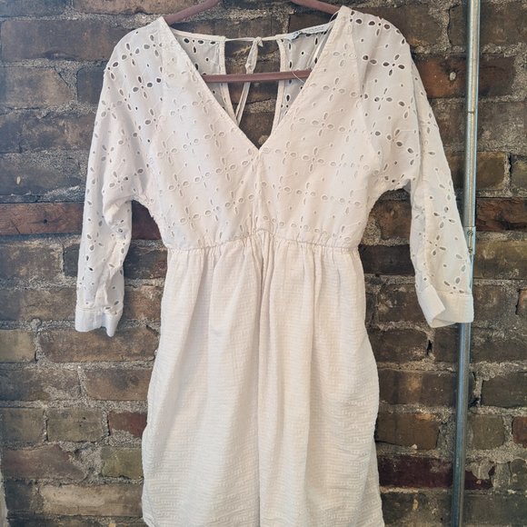 ⚠️ SOLD ⚠️ Little white dress - Picture 1 of 2